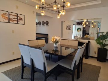 Sobrado de esquina no Costa e Silva